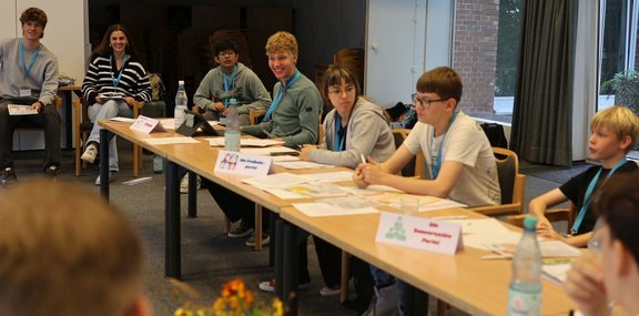 Planspiel_Demokratie_2025_1_la.jpg  